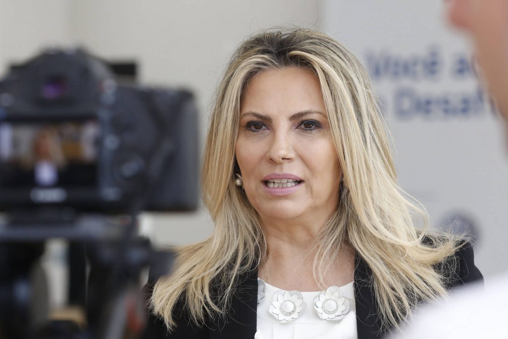 Novos profissionais aprovados em concurso público serão integrados ao quadro de servidores da Polícia Científica do Paraná. A convocação foi determinada pela governadora Cida Borghetti nesta terça-feira (5) para reforçar o importante trabalho de perícia de criminalística e médico-legais e de outras atividades técnicas das carreiras em todo o Estado. Curitiba, 05/06/2018. Foto: Arnaldo Alves/ANPr
