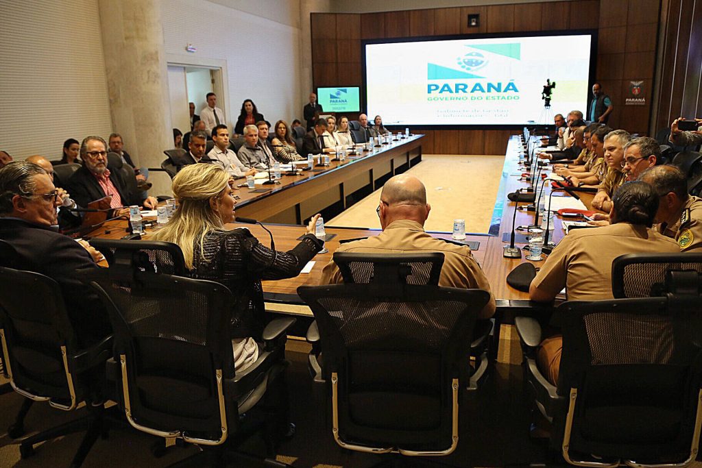 Governadora Cida Borghetti durante reunião preparativa para a Operação Verão 2018/2019. - Curitiba, 18/10/2018. - Foto: José Fernando Ogura/ANPr