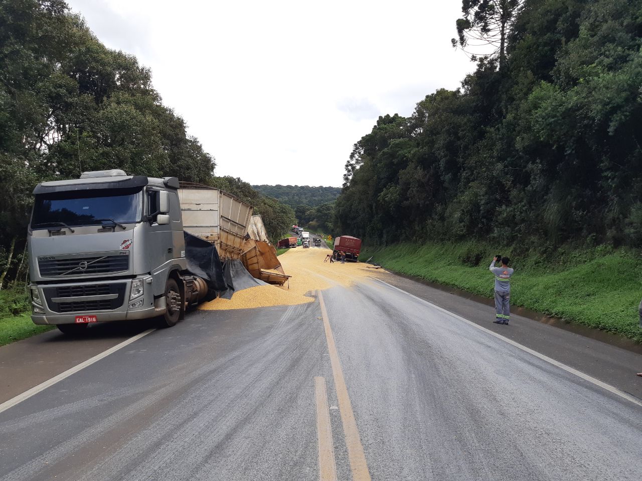 Acidente Interdita A BR-277 Na Serra Da Esperança, Em Guarapuava | RSN