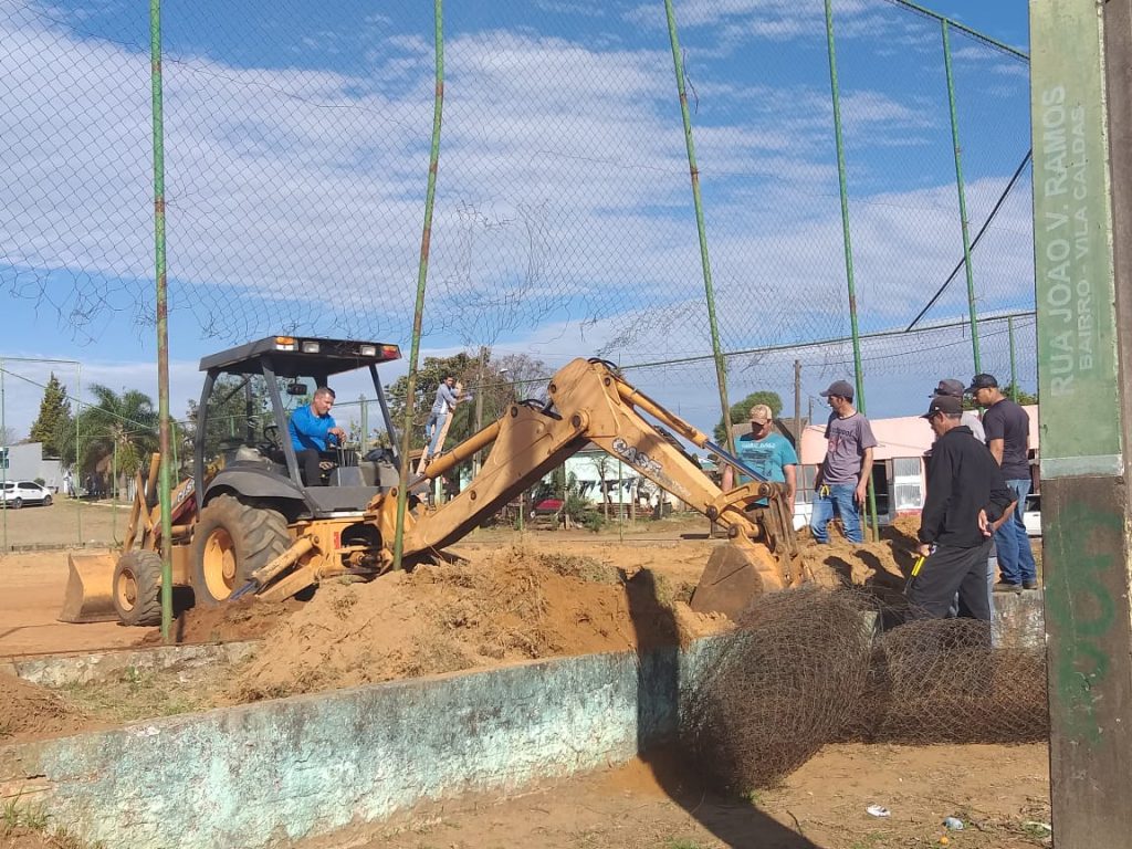 As obras de recuperação já começaram na praça (Foto: Ascom/Prefeitura de Pinhão)