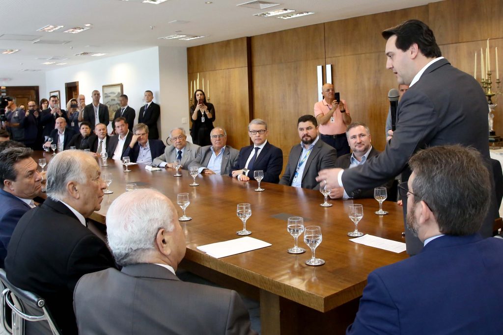 Ratinho Junior afirmou que o Estado deve ser um grande indutor da inovação, que melhora os serviços e geram emprego (Foto: Jaelson Lucas/AEN)