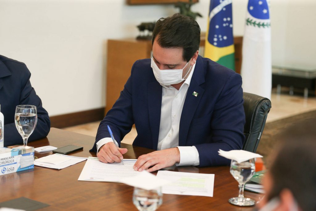 Multas diferem de pessoa física para pessoa jurídica (Foto: Geraldo Bubniak/AEN)