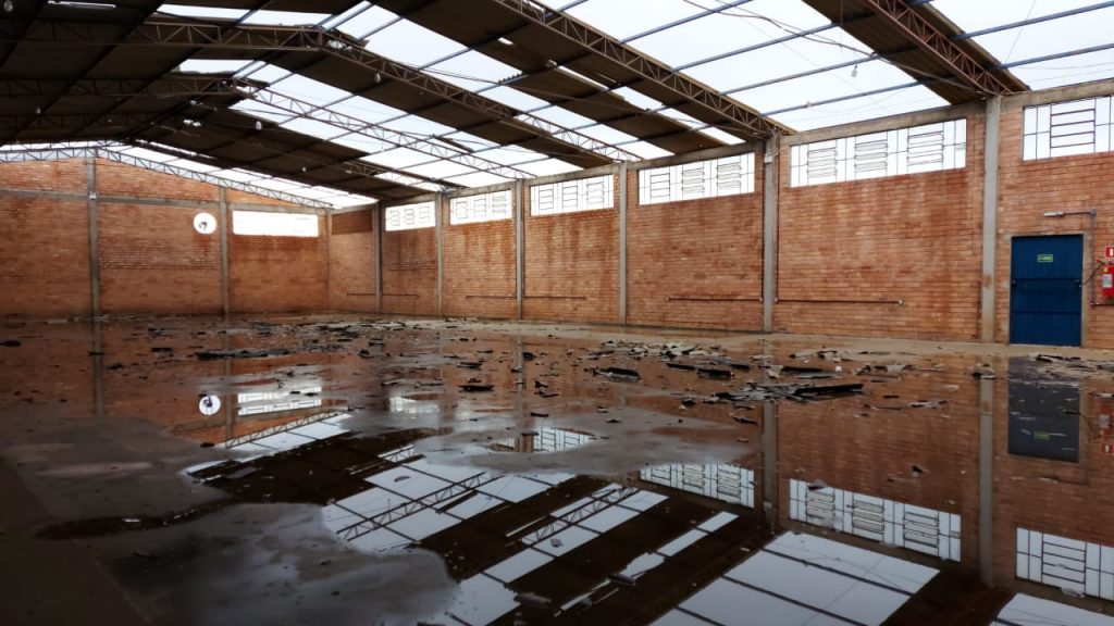 Centro de Eventos de Laranjeiras do Sul também teve danos (Foto: Reprodução/Cantu em Foco)