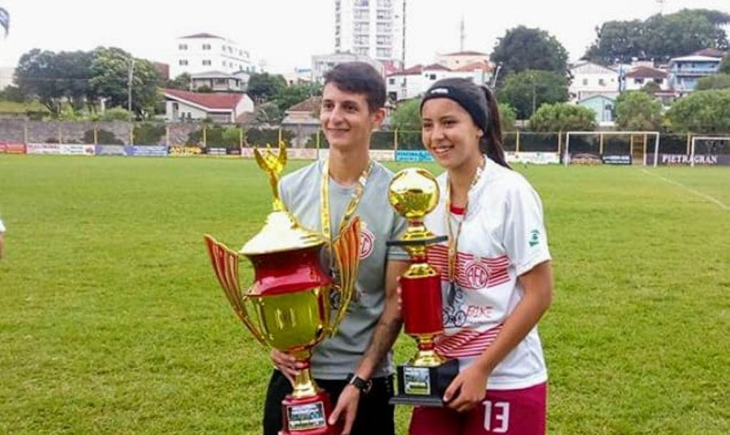 Maria Eduarda de apenas 15 anos já fez história no esporte local (Foto: Reprodução/Portal Clique)
