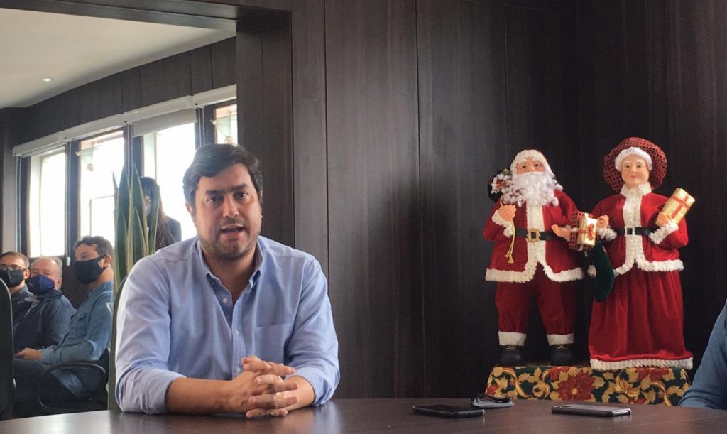 Prefeito falou sobre o esforço para ajudar os comerciantes locais (Foto: Sabrina Ferrari/RSN)