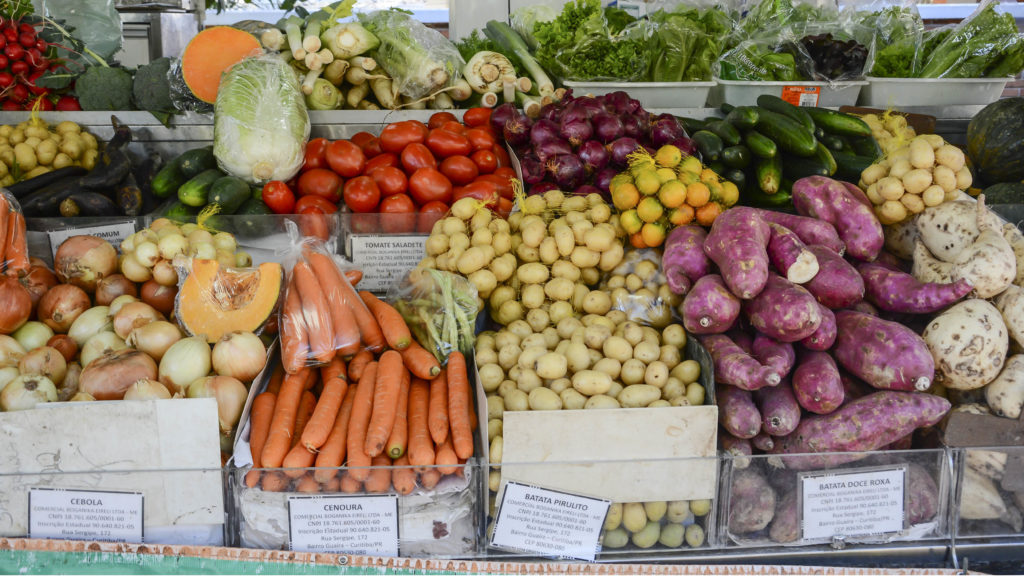 A feira na Unicentro continua de maneira on-line (Foto: Reprodução/ Prefeitura de Curitiba)
