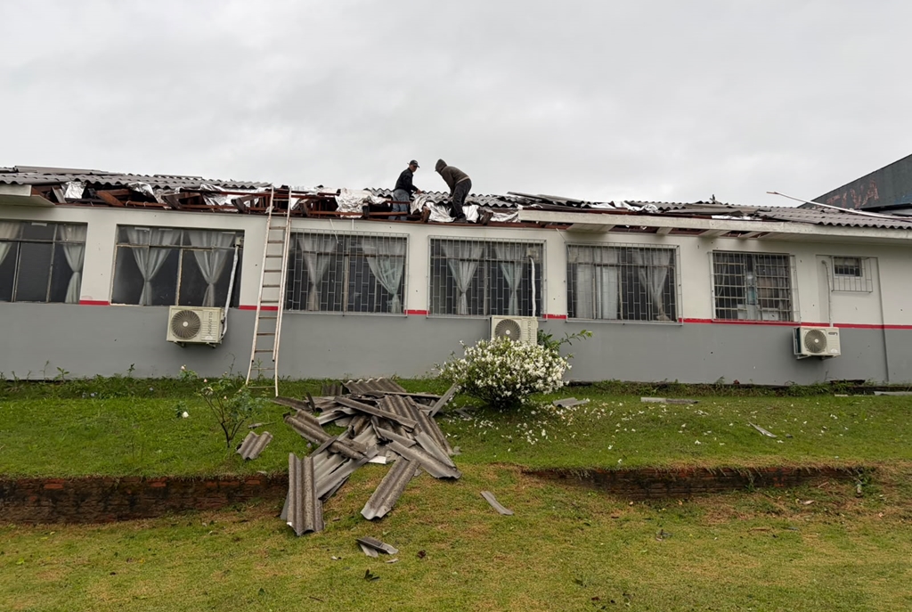 tornado em espigão